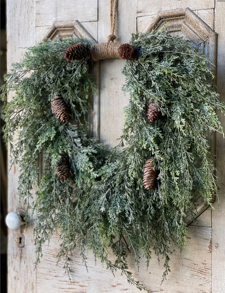 Silver Thread Cedar Wreath | 28"