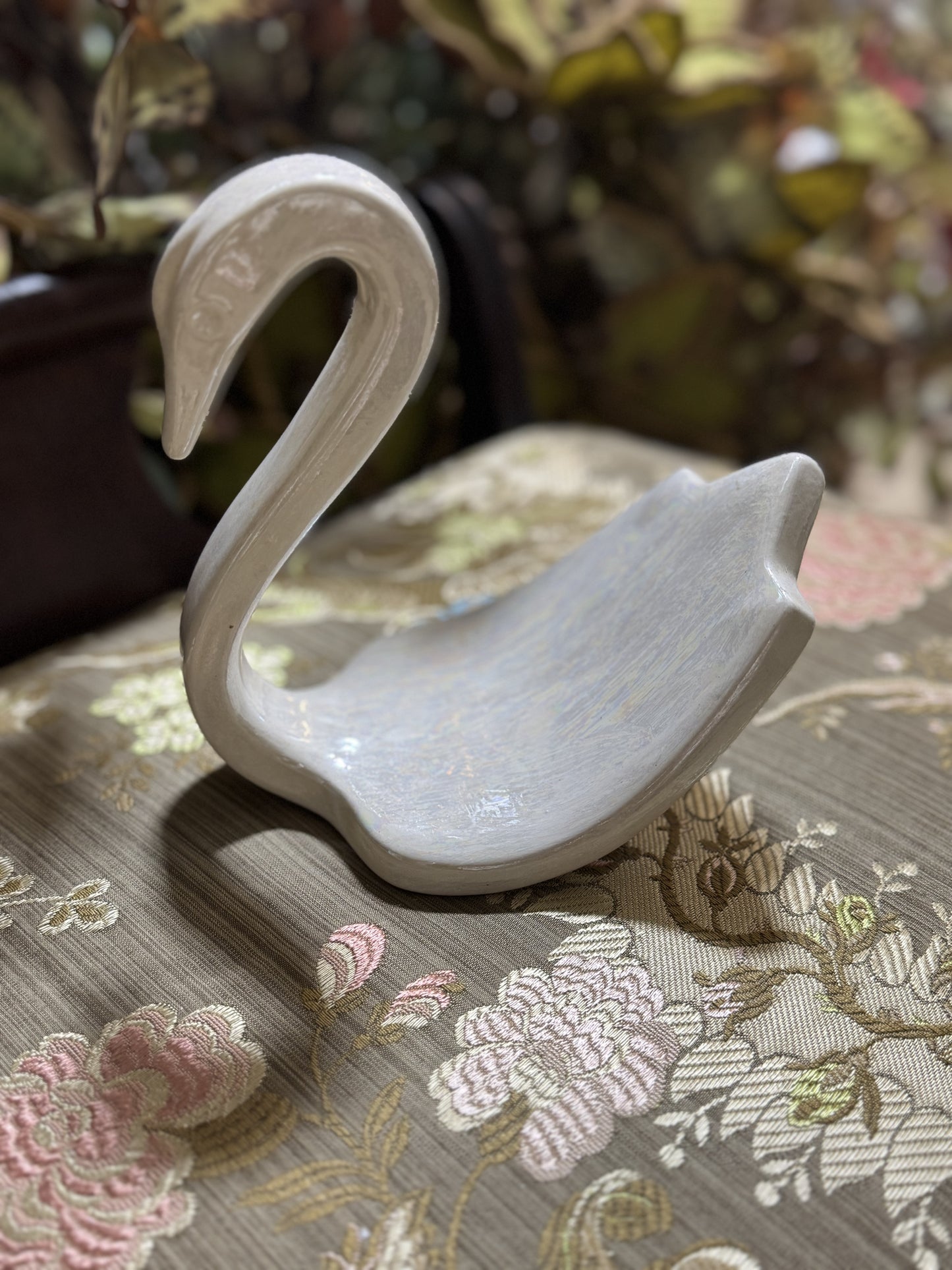 Ceramic Swan Towel Holder | Vintage