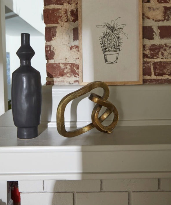 Nudo Sculpture